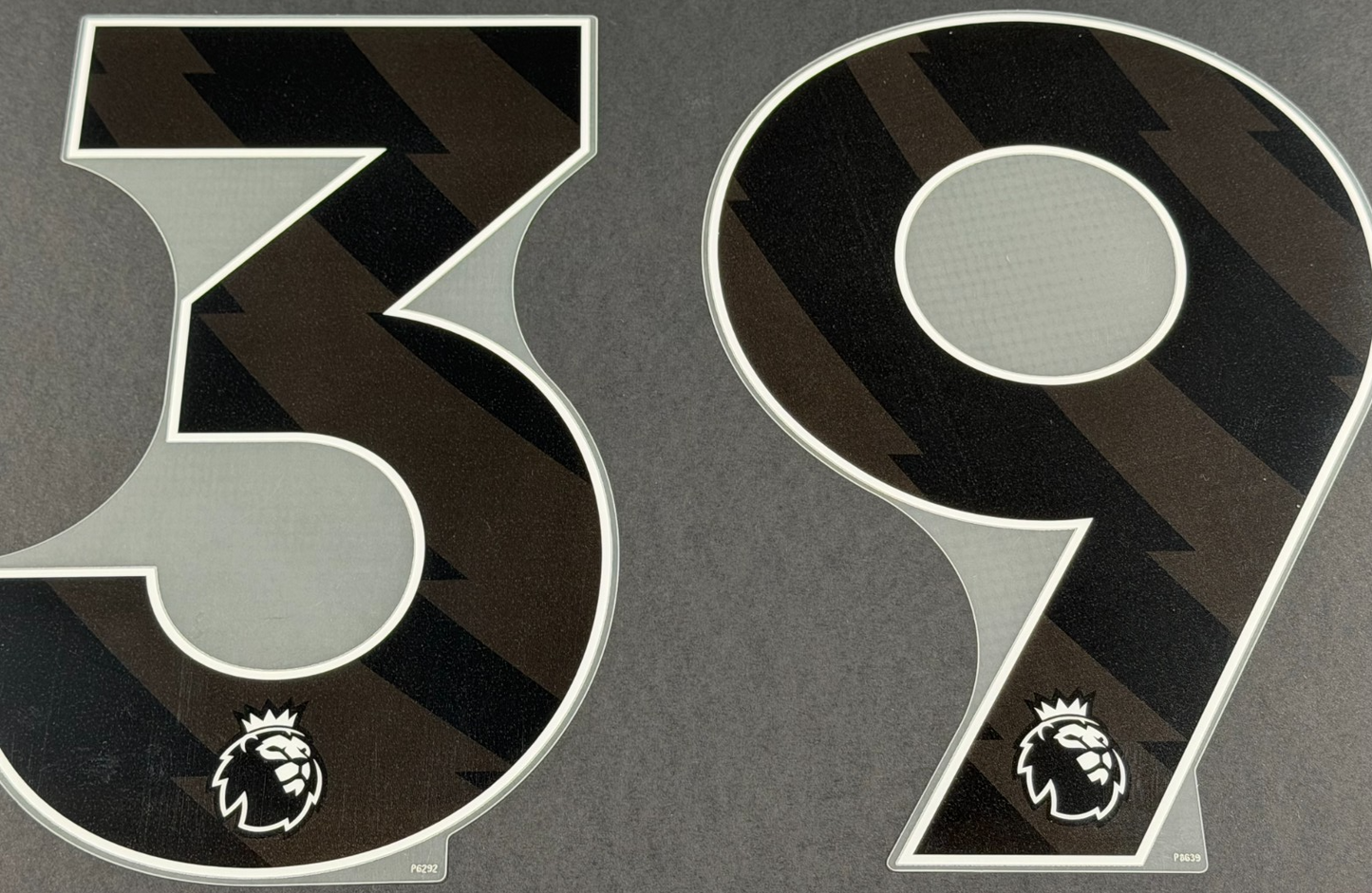 NEWCASTLE 24/25 BRUNO G. 39 OFFICIAL AVERY DENNISON BLACK PLAYER SIZE NAME SET