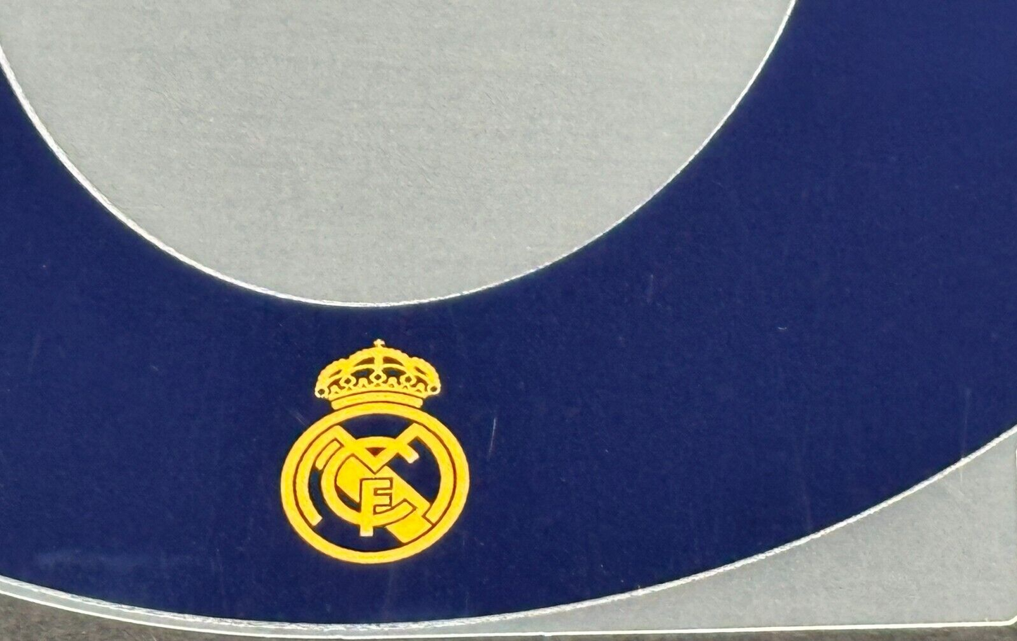 2023 2024 AVERY DENNISON REAL MADRID KROOS 8 HOME PLAYER SIZE NAMESET