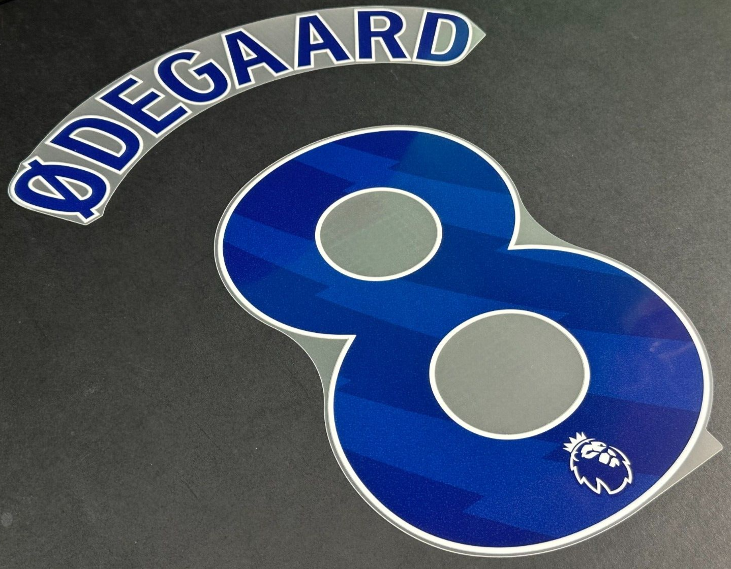 ARSENAL 2024/25 ODEGAARD 8 OFFICIAL AVERY DENNISON BLUE PLAYER SIZE NAME SET