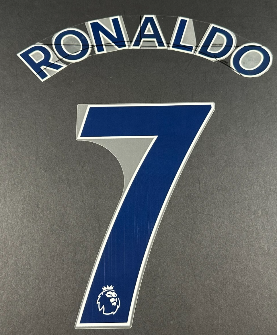 MAN UTD 2021 2022 RONALDO 7 OFFICIAL AVERY DENNISON BLUE PLAYER SIZE NAME SET