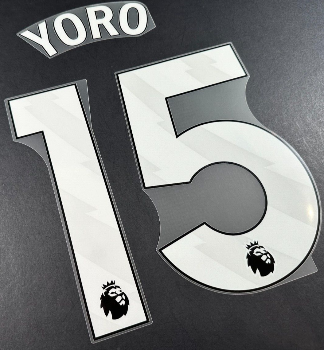 MAN UTD 2024 - 2025 YORO 15 OFFICIAL AVERY DENNISON WHITE PLAYER SIZE NAME SET