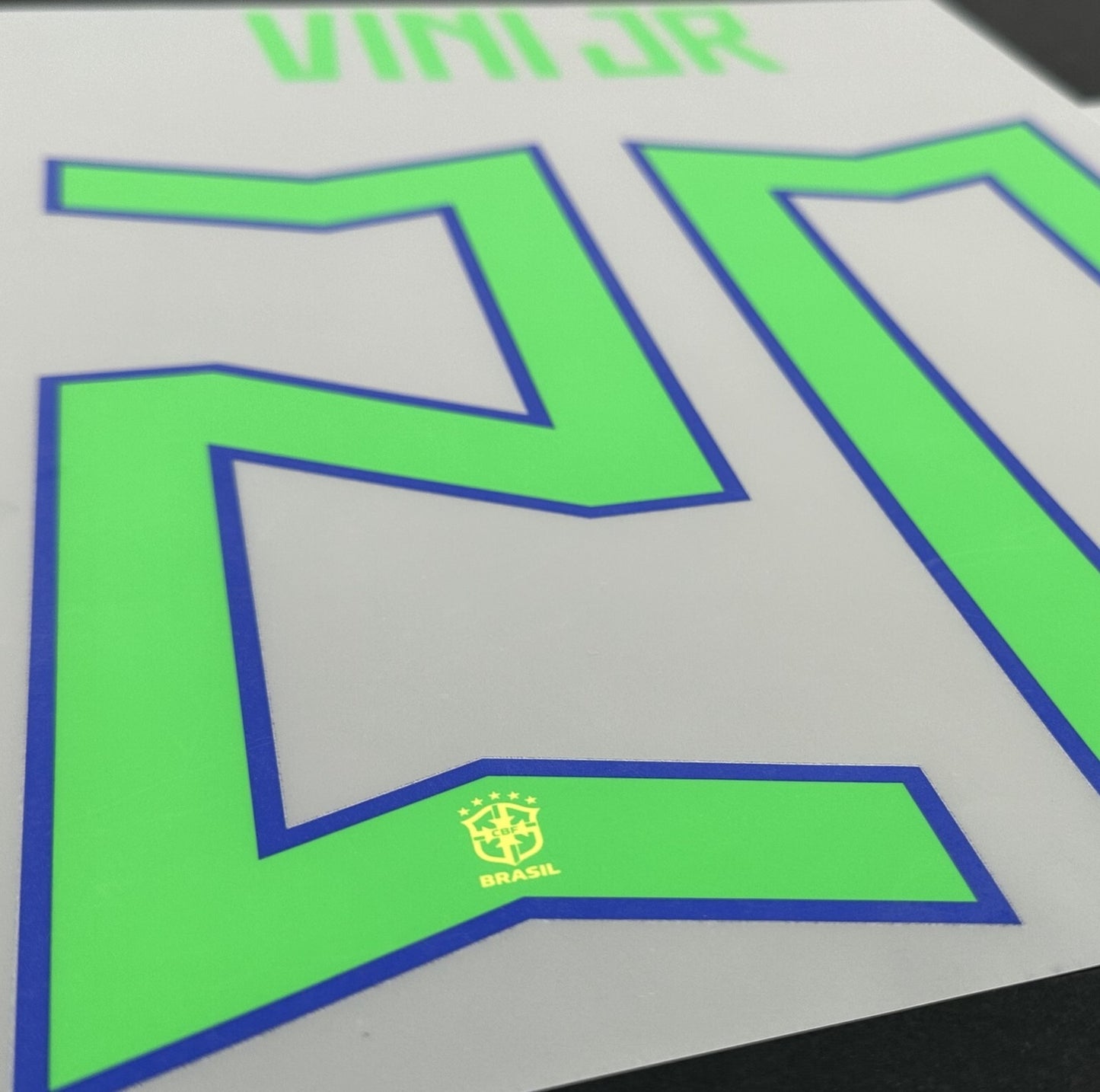 BRAZIL 2022 2023 OFFICIAL VINI JR 20 HOME PLAYER SIZE NAMESET