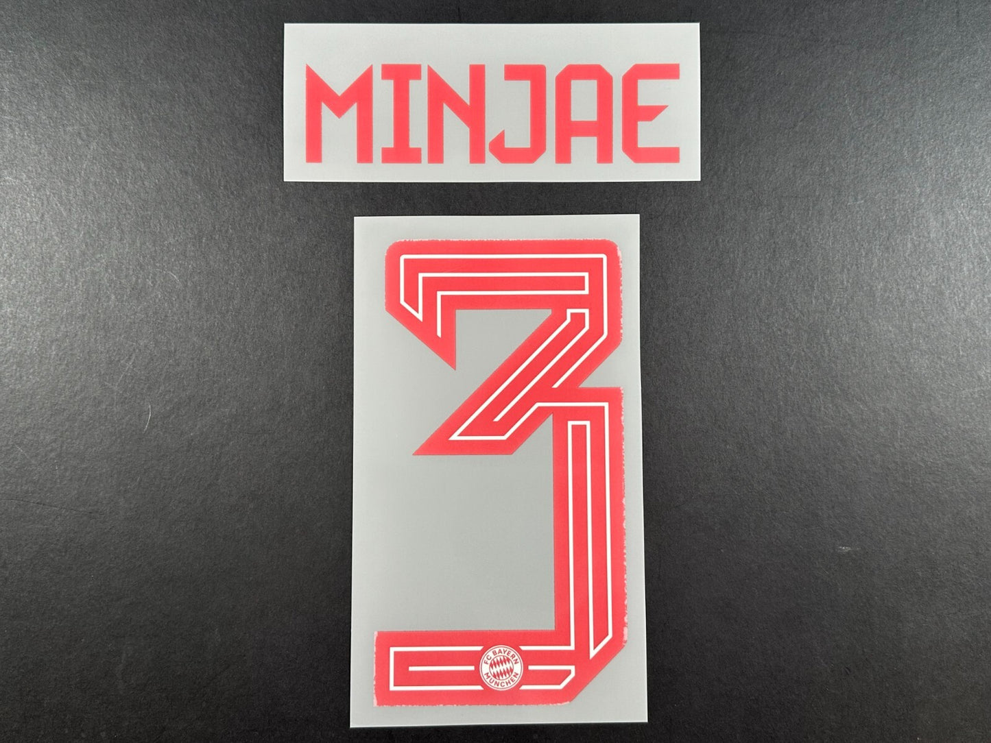 2023 2024 OFFICIAL BAYERN MUNICH MINJAE 3 HOME RED PLAYER SIZE NAMESET