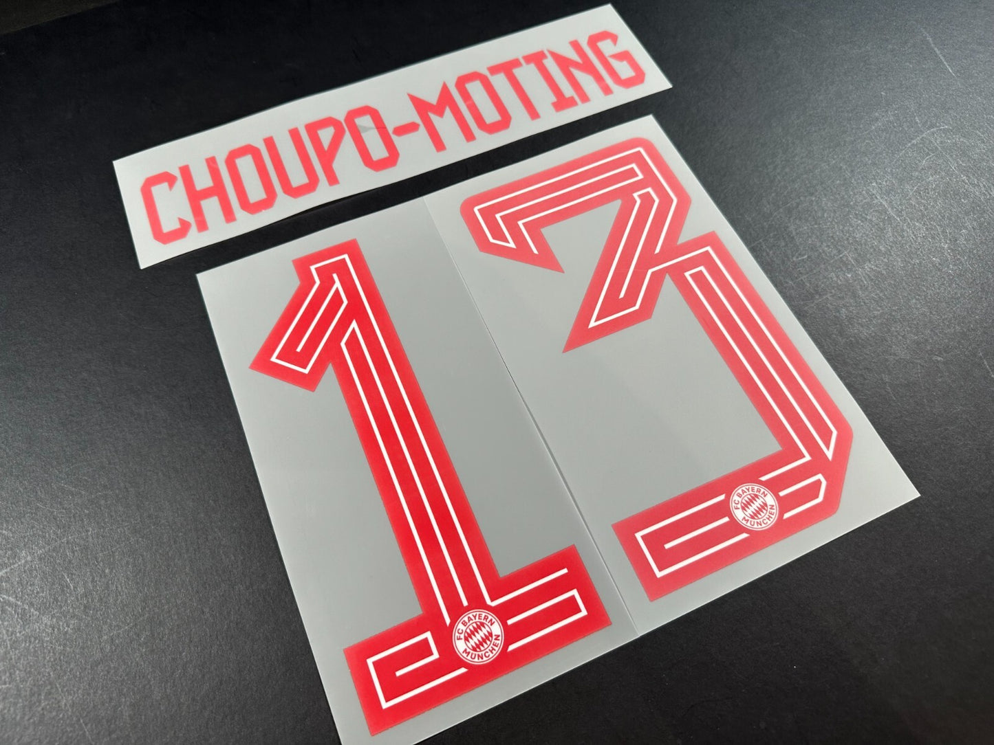 2023 2024 OFFICIAL BAYERN MUNICH CHOUPO - MOTING 13 HOME RED PLAYER SIZE NAMESET