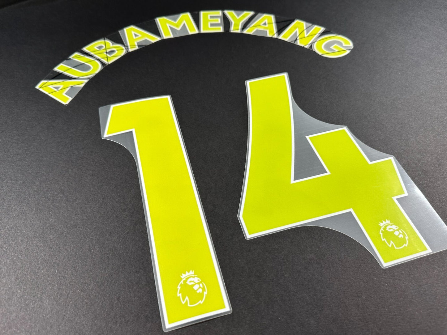ARSENAL 19-23 AUBAMEYANG 14 OFFICIAL AVERY DENNISON YELLOW PLAYER SIZE NAME SET