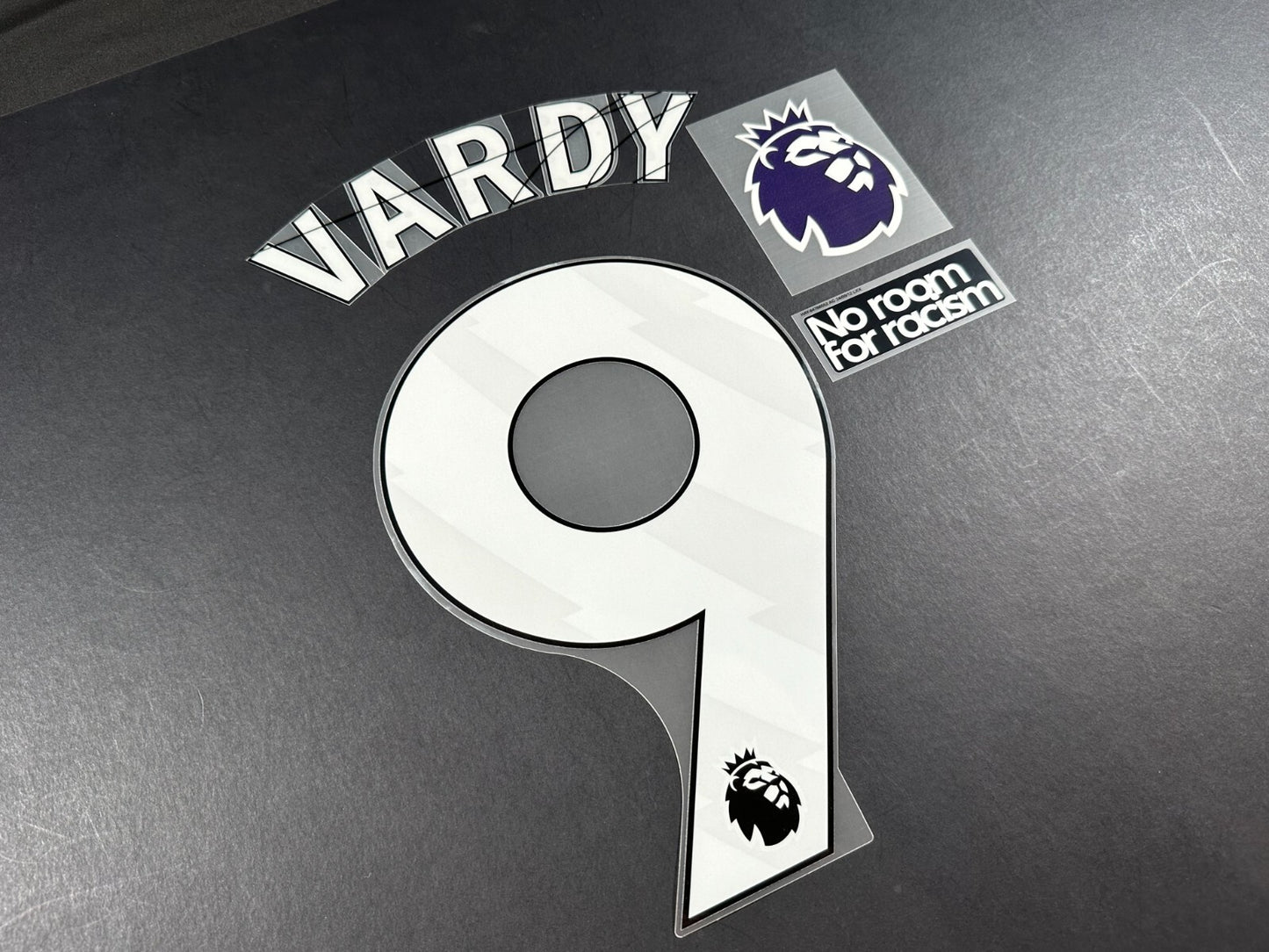 2024 2025 OFFICIAL LEICESTER CITY VARDY 9 WHITE PLAYER SIZE NAME SET + PATCHES
