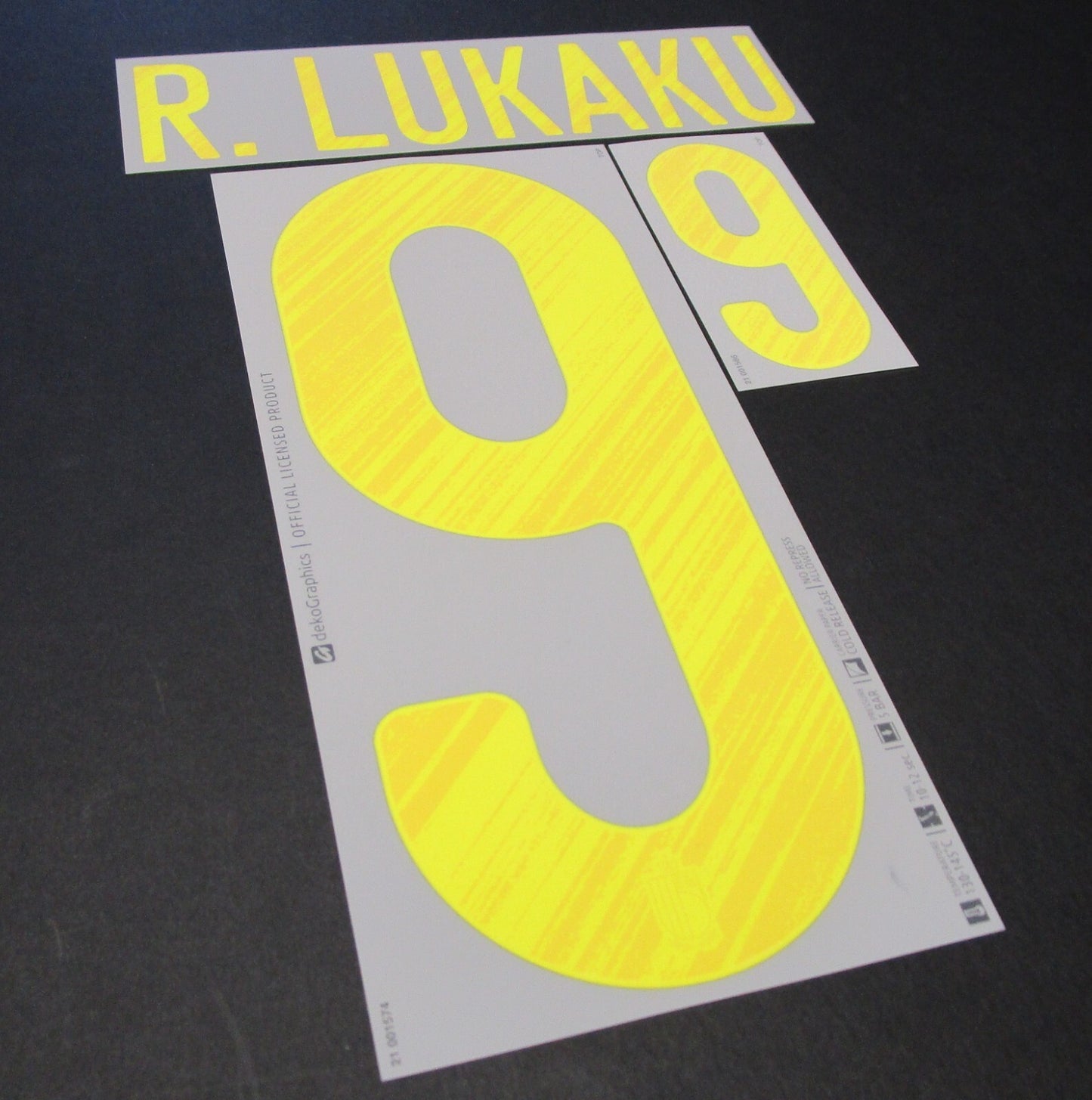 BELGIUM 2020 2021 OFFICIAL R. LUKAKU 9 HOME YELLOW PLAYER SIZE NAMESET