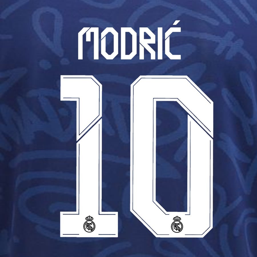 2021 2022 REAL MADRID MODRIC' 10 WHITE AWAY 3RD PLAYER SIZE NAMESET 260MM
