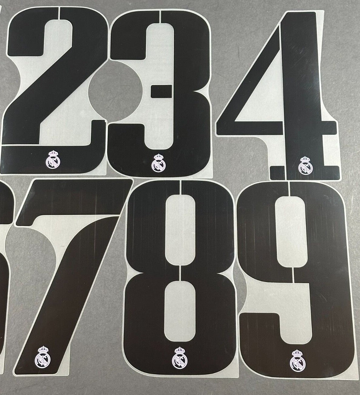 2022 2023 OFFICIAL AVERY DENNISON REAL MADRID HOME PLAYER SIZE NUMBER