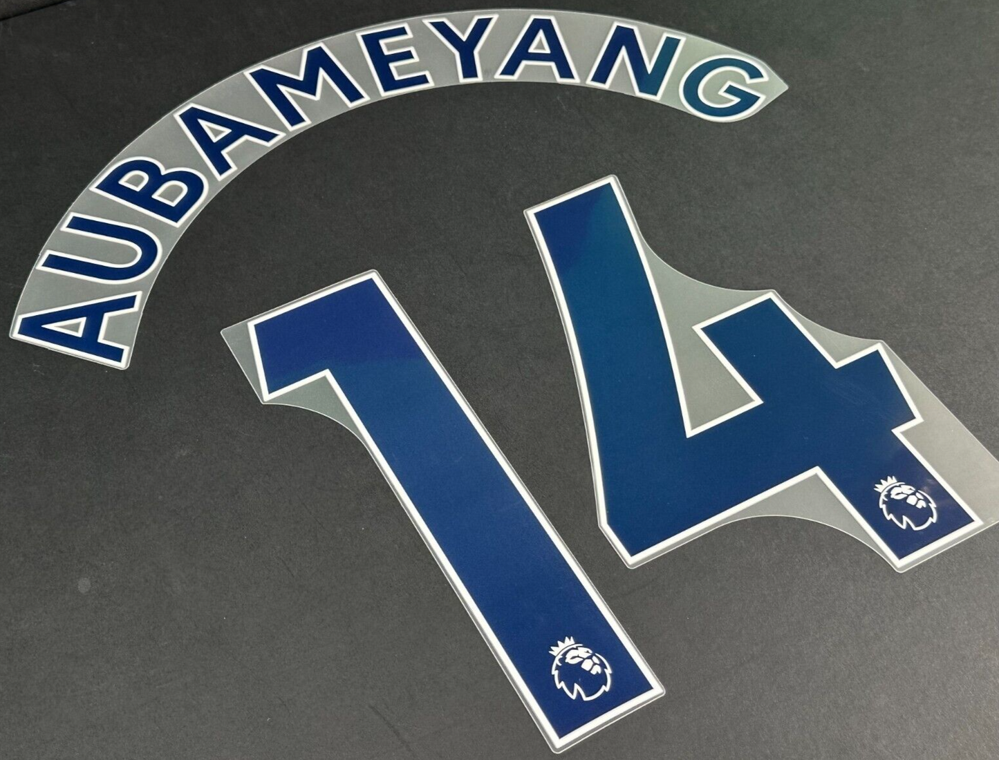 ARSENAL 2019-23 AUBAMEYANG 14 OFFICIAL AVERY DENNISON NAVY PLAYER SIZE NAME SET