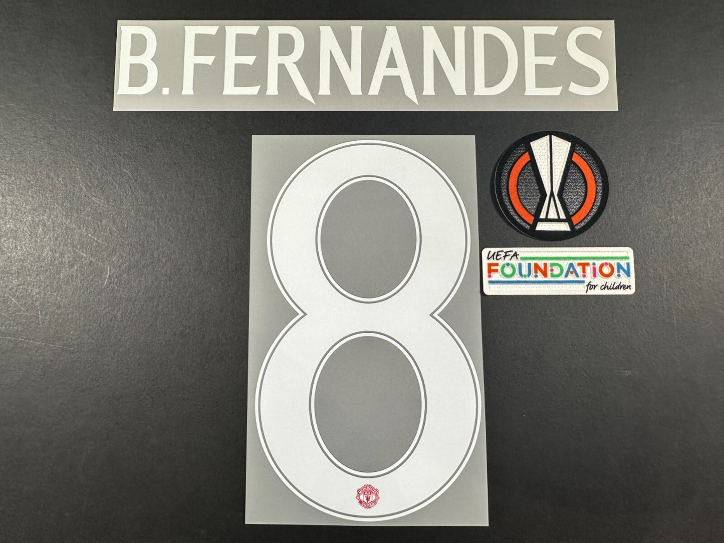 2024 2025 OFFICIAL MAN UNITED B. FERNANDES 8 EUROPA CUP PLAYER SIZE SET