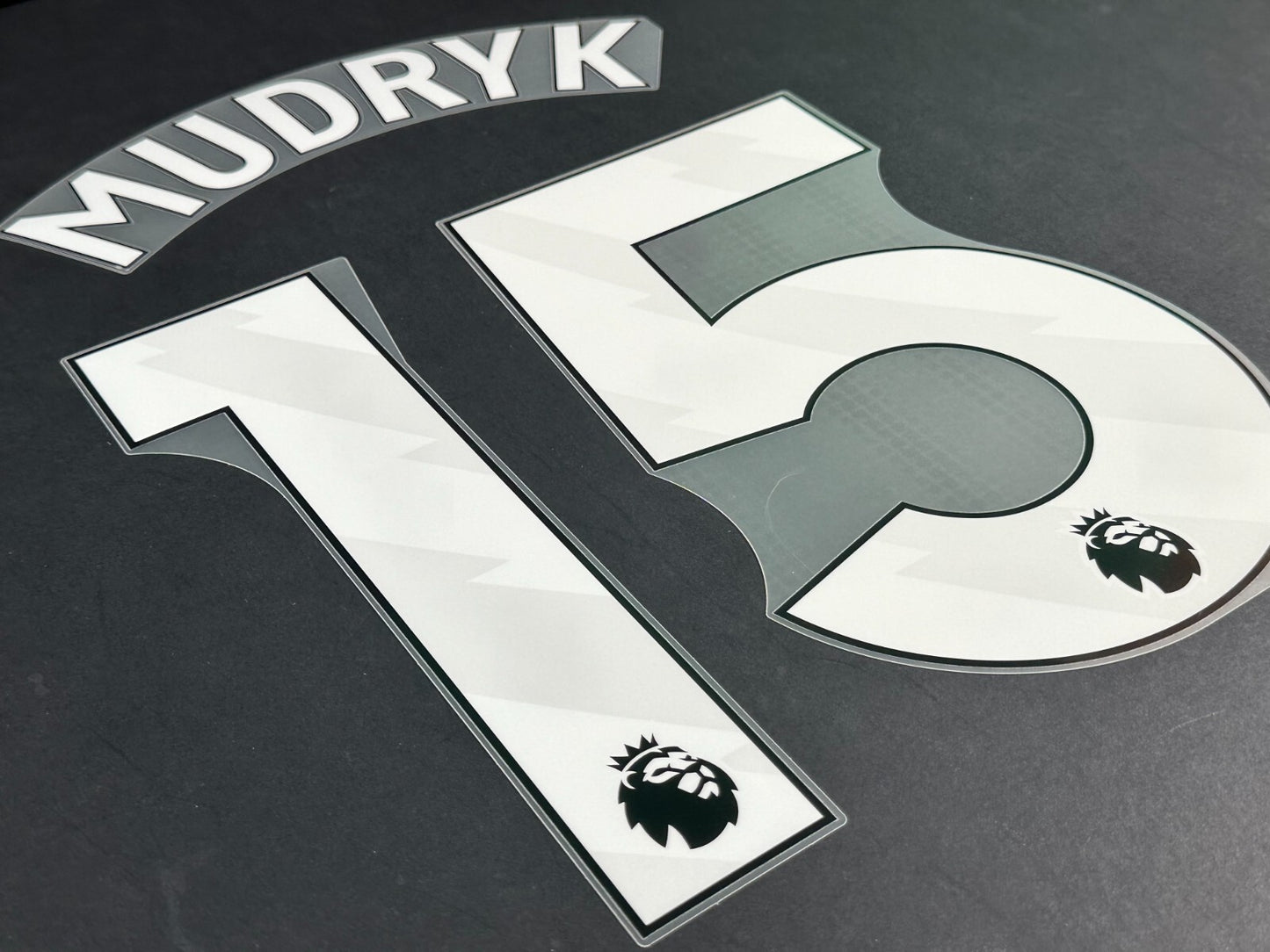 CHELSEA 2024 2025 MUDRYK 15 OFFICIAL AVERY DENNISON WHITE PLAYER SIZE NAME SET