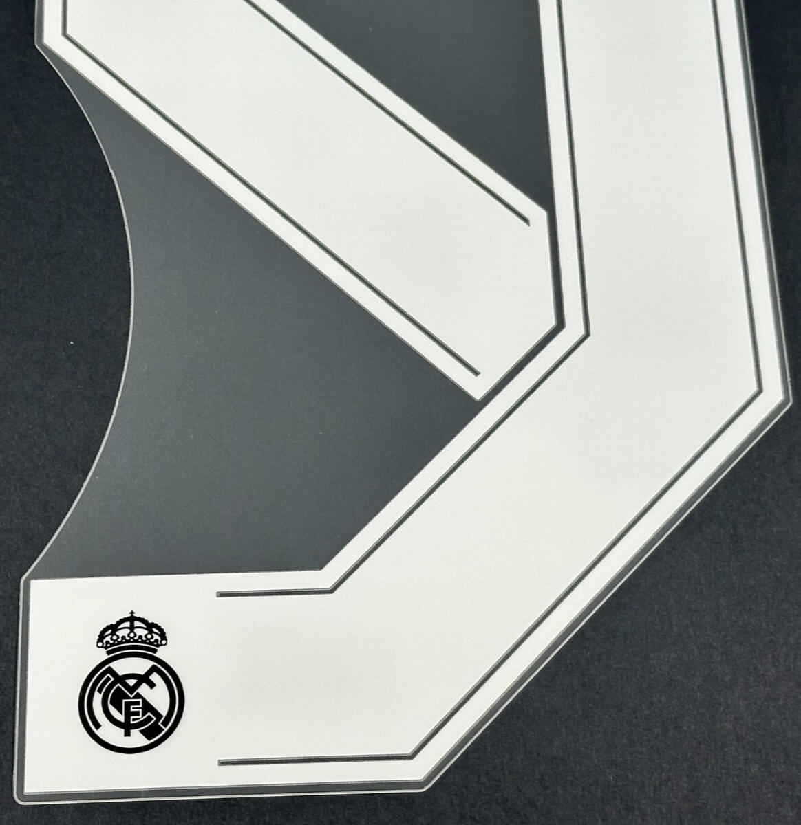 2021 2022 REAL MADRID BENZEMA 9 WHITE AWAY 3RD PLAYER SIZE NAMESET