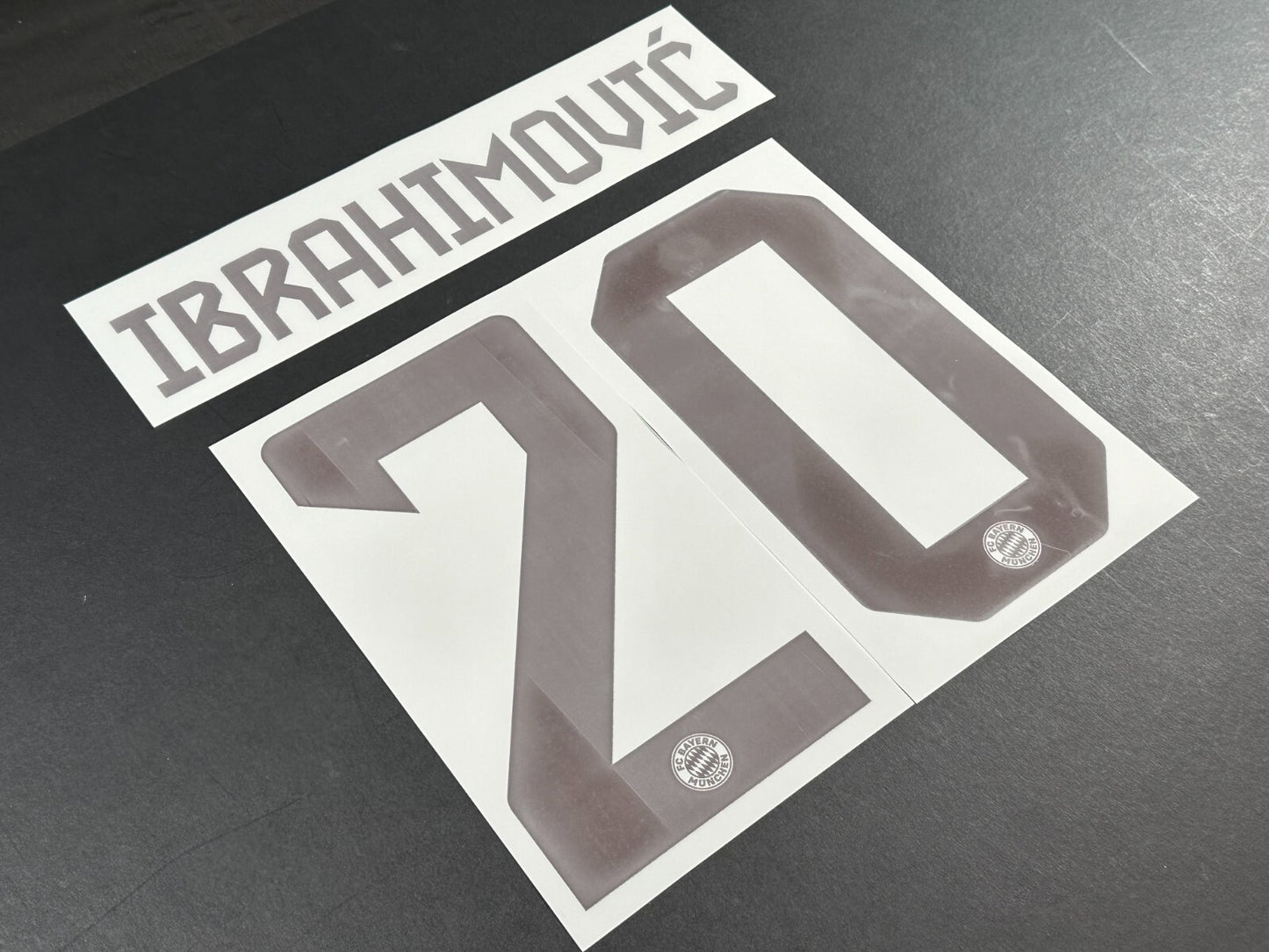2024 2025 OFFICIAL BAYERN IBRAHIMOVIC 20 HOME DARK RED PLAYER SIZE NAMESET