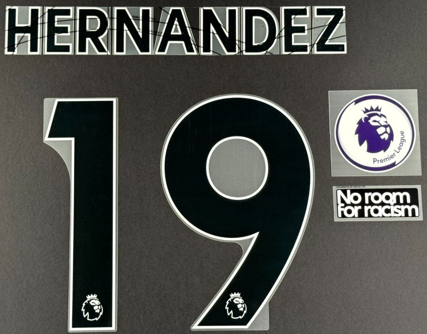 LEEDS UNITED 19-23 HERNANDEZ 19 OFFICIAL AVERY DENNISON BLACK + PATCH SET