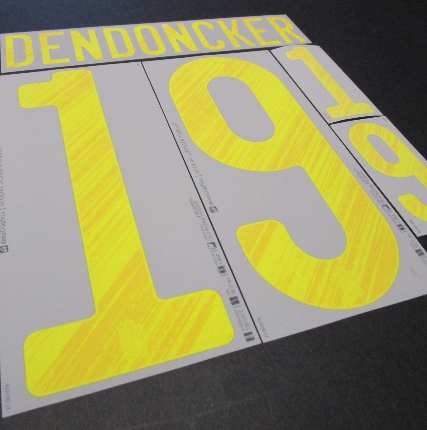 BELGIUM 2020 2021 OFFICIAL DENDONCKER 19 HOME YELLOW PLAYER SIZE NAMESET