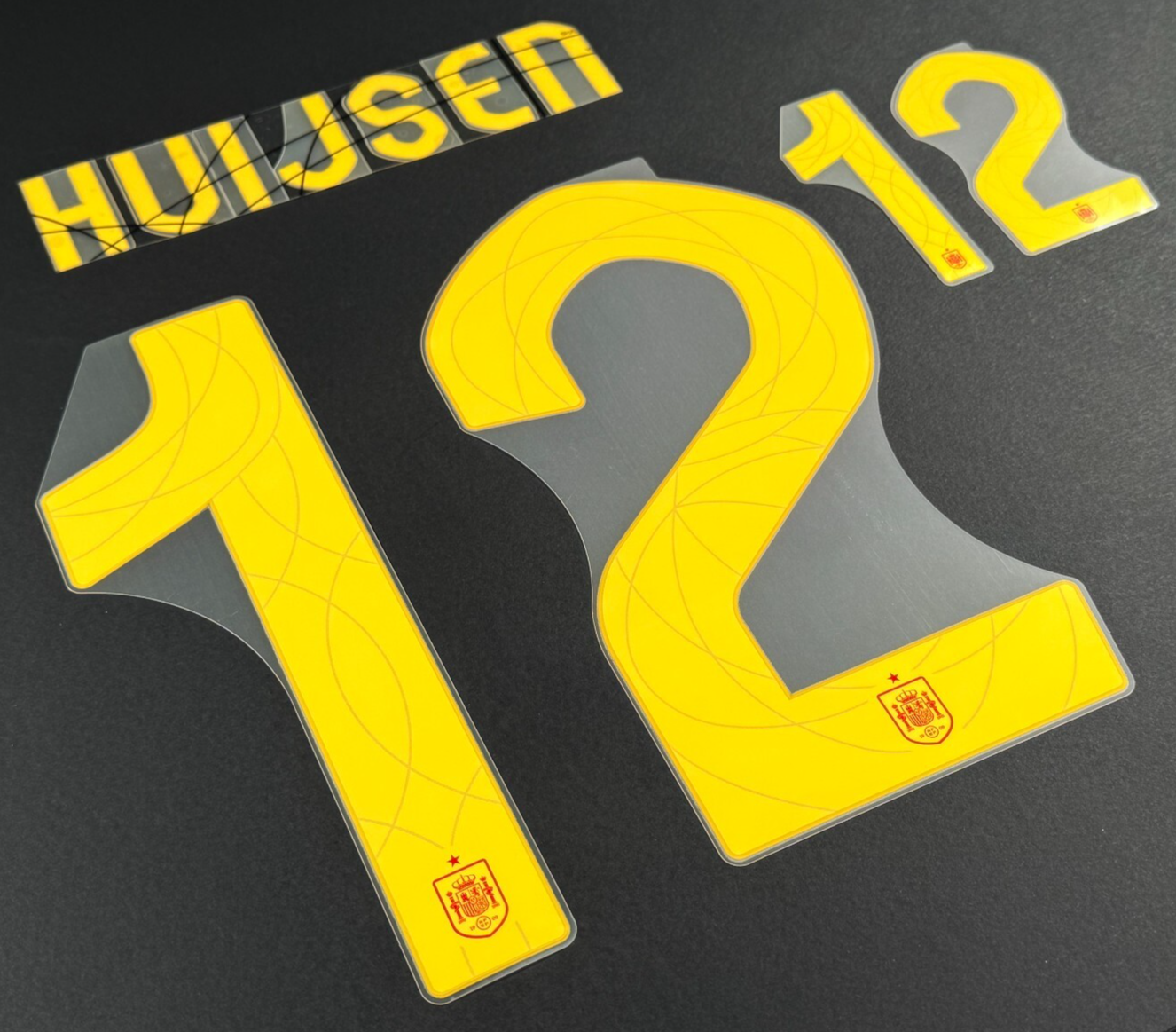 SPAIN 2024 2025 OFFICIAL AVERY DENNISON HUIJSEN 12 HOME PLAYER SIZE NAMESET
