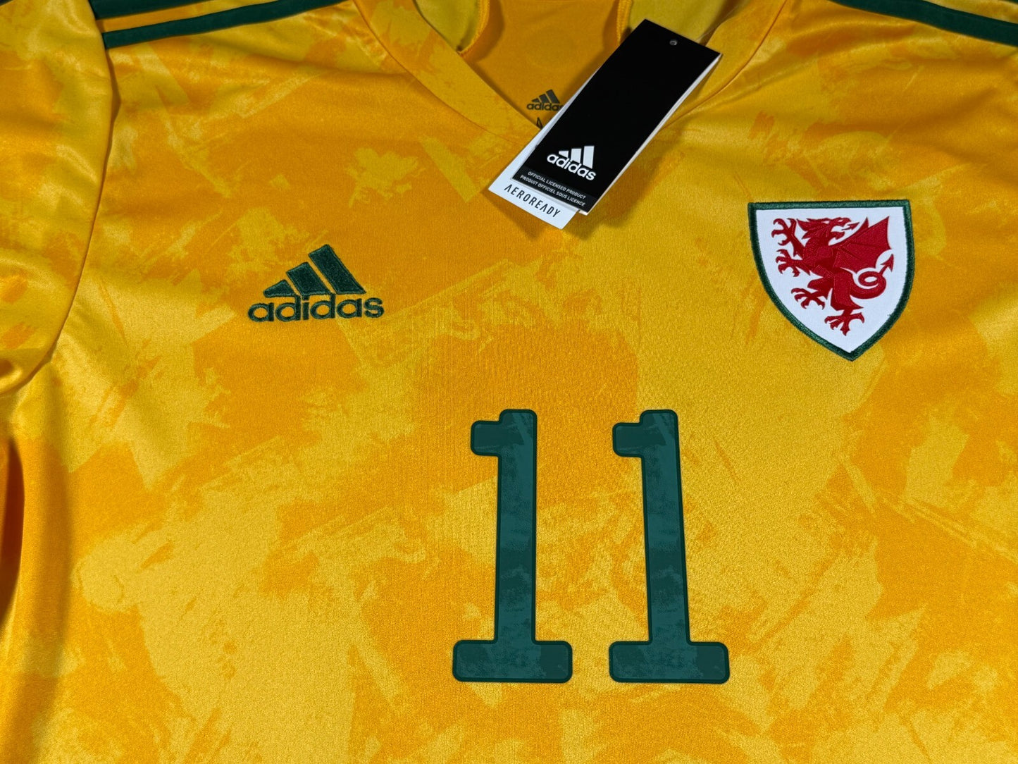 BNWT 2020 2021 WALES ADIDAS AWAY FOOTBALL SHIRT BALE 11 MENS MEDIUM