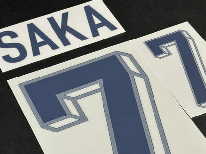 ENGLAND 2024-2025 OFFICIAL SPORTING ID SAKA 7 HOME PLAYER SIZE NAMESET