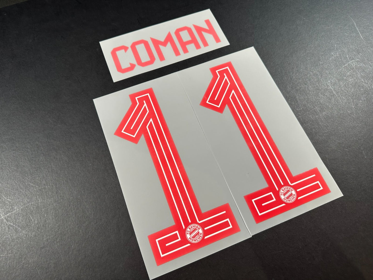 2023 2024 OFFICIAL BAYERN MUNICH COMAN 11 HOME RED PLAYER SIZE NAMESET