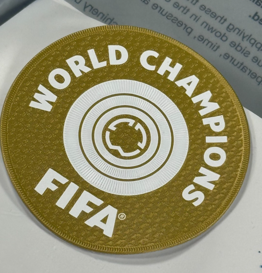 OFFICIAL FIFA CLUB WORLD CUP 2025 WINNERS PATCH - GOLD - 75MM  (CHELSEA FC)