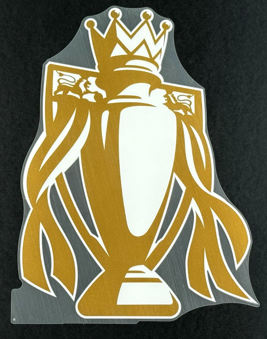LIVERPOOL CHAMPIONS 24/25 + TROPHY + SLEEVE PATCHS GOLD OFFICIAL AVERY DENNISON
