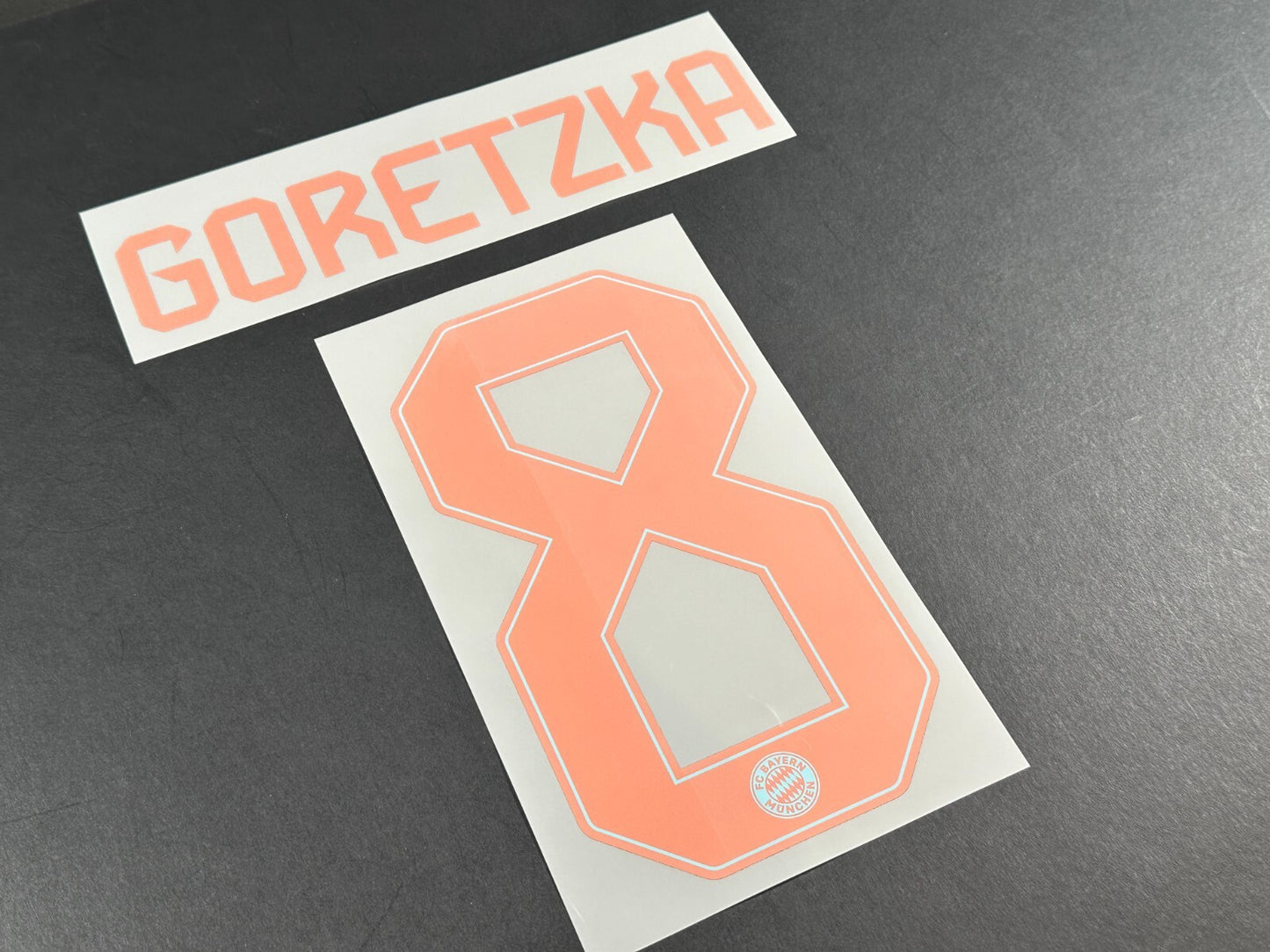 2024 2025 OFFICIAL BAYERN GORETZKA 8 AWAY GOLD PLAYER SIZE NAMESET
