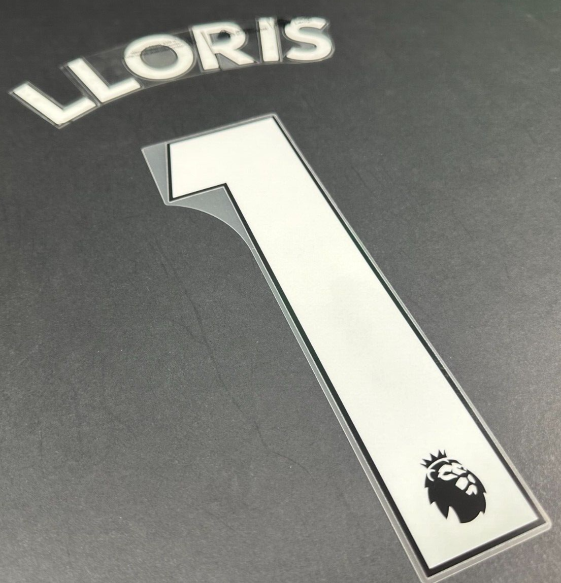 TOTTENHAM 2019-23 LLORIS 1 OFFICIAL AVERY DENNISON WHITE PLAYER SIZE NAME SET