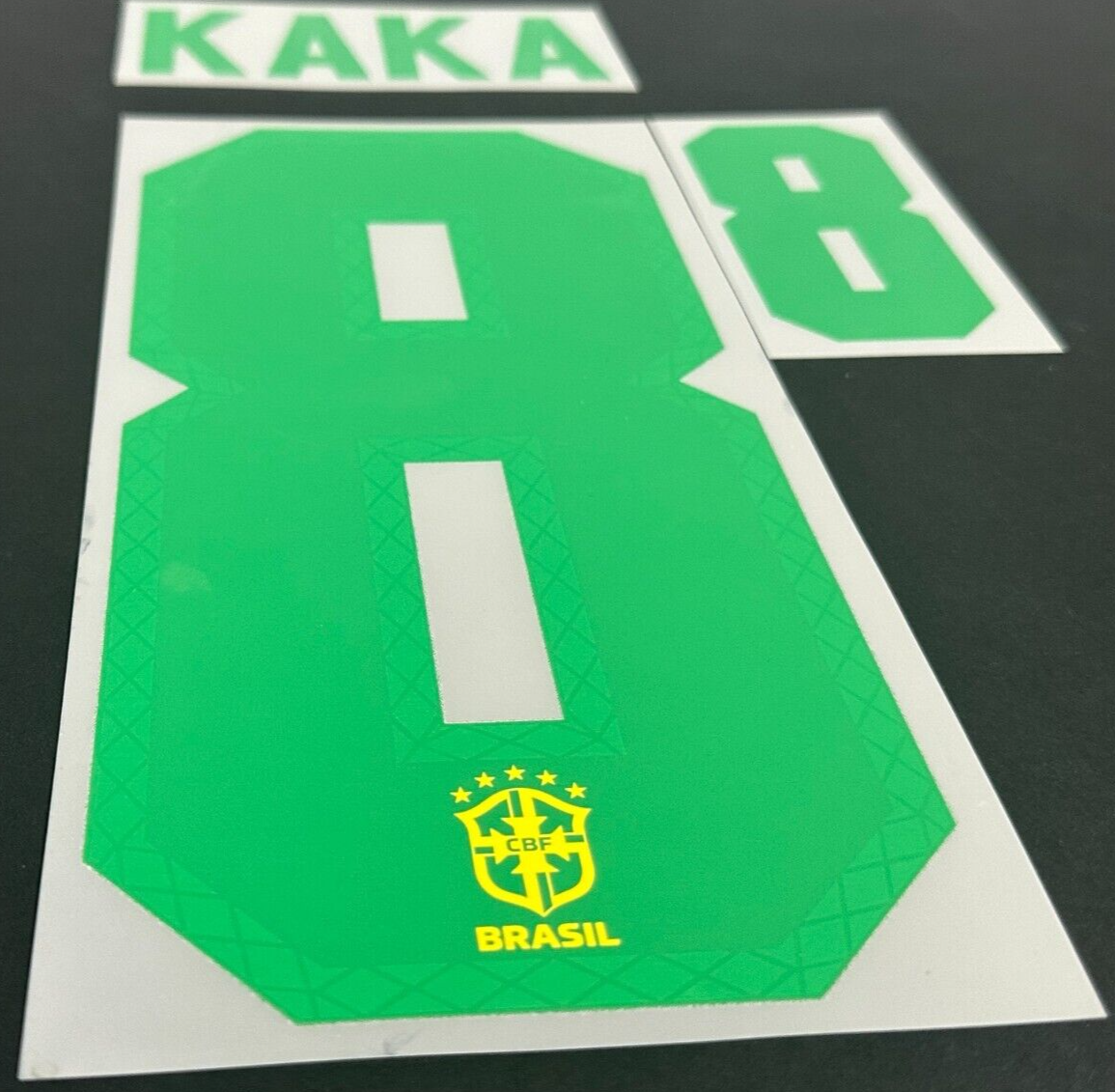 BRAZIL 2020 2021 OFFICIAL KAKA 8 HOME PLAYER SIZE NAMESET - 260MM