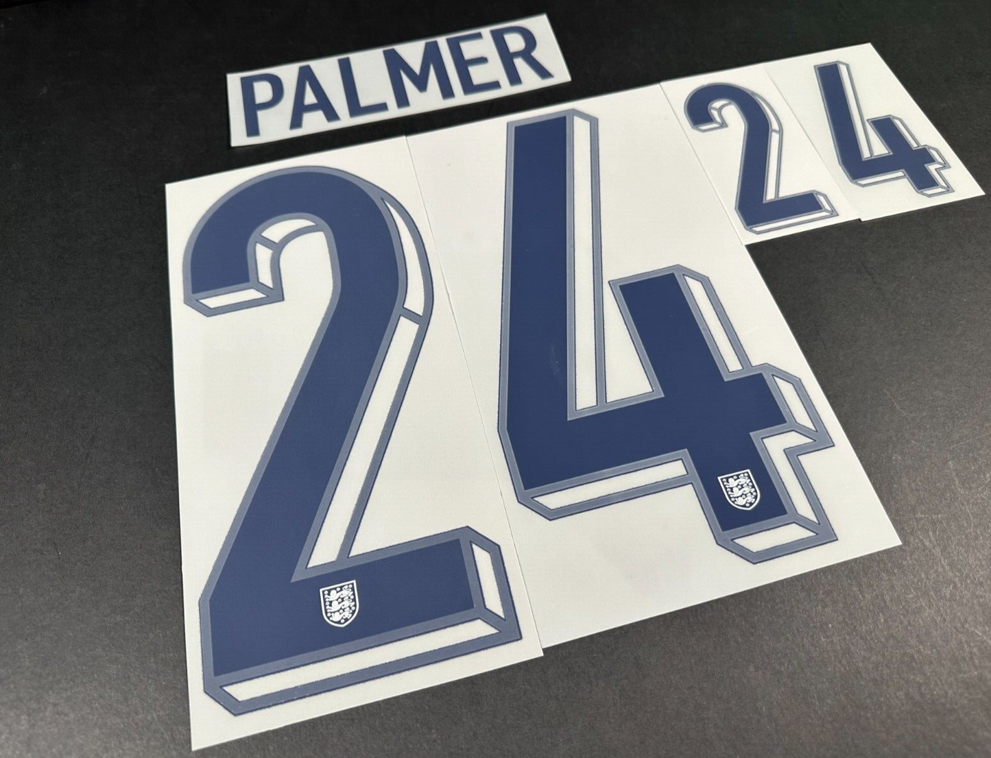 ENGLAND 2024-2025 OFFICIAL SPORTING ID PALMER 24 HOME PLAYER SIZE NAME SET