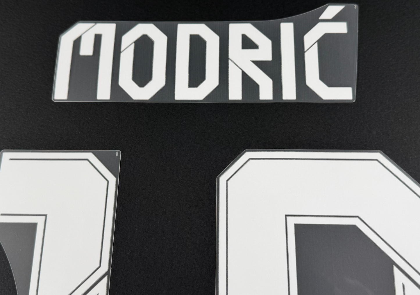 2021 2022 REAL MADRID MODRIC' 10 WHITE AWAY 3RD PLAYER SIZE NAMESET 260MM