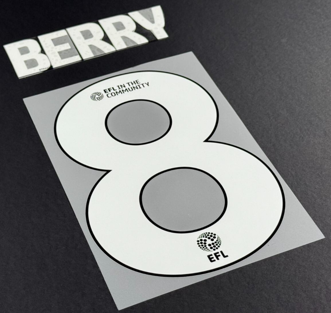 24 / 25 CHARLTON ATHLETIC BERRY 8 OFFICIAL WHITE HOME PLAYER SIZE NAME SET