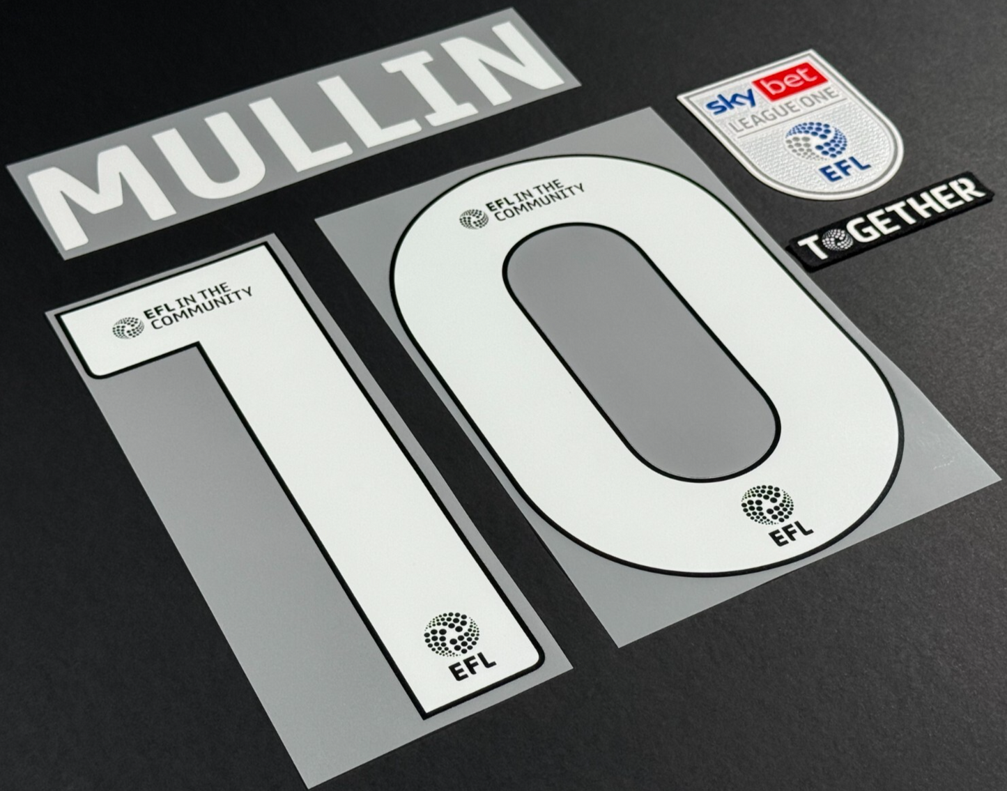 2425 WREXHAM A.F.C.  MULLIN 10 OFFICIAL WHITE HOME PLAYER SIZE NAME & PATCH SET