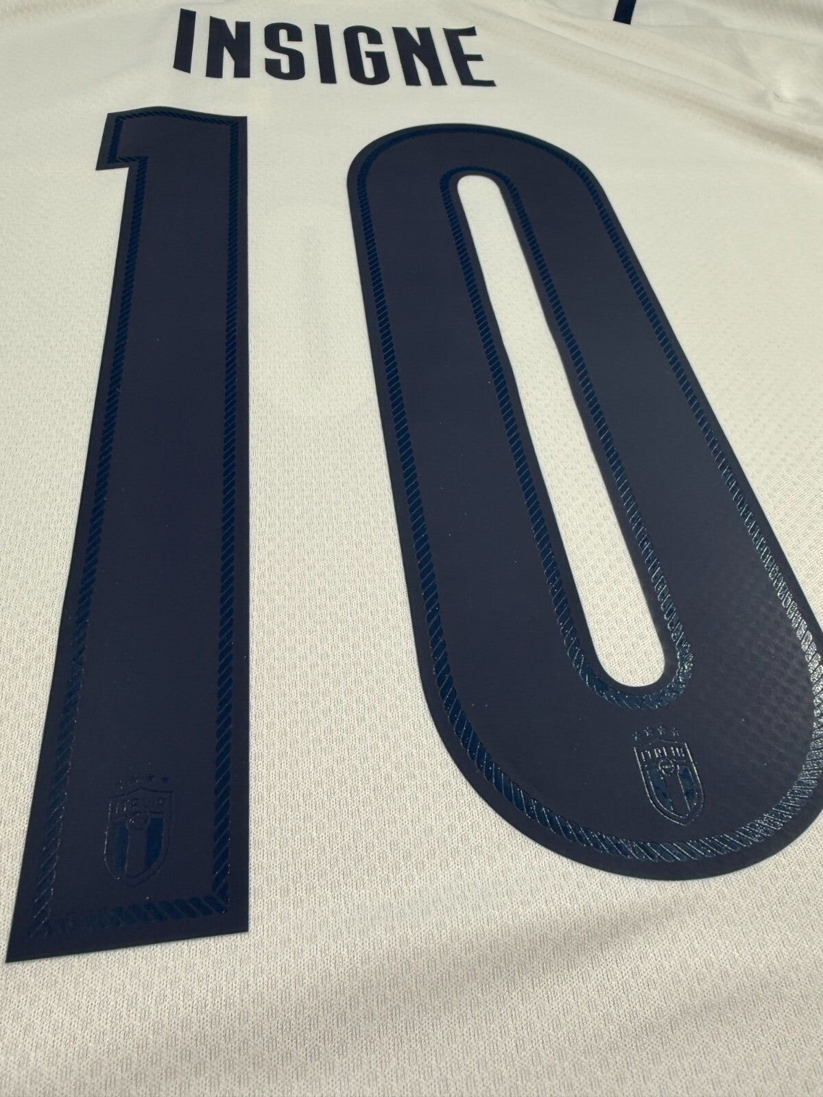 BNWT 2021 2022 ITALY AWAY PUMA FOOTBALL SHIRT INSIGNE 10 MENS MEDIUM