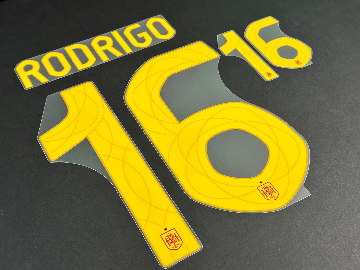 SPAIN 2024 2025 OFFICIAL AVERY DENNISON RODRIGO 16 HOME PLAYER SIZE NAMESET
