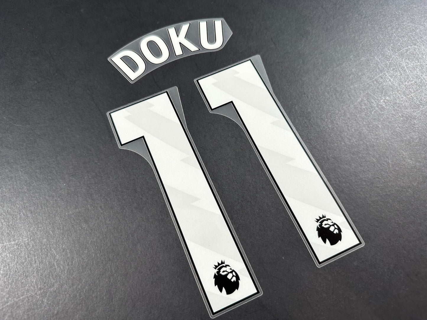 MAN CITY 2023 2024 DOKU 11 OFFICIAL AVERY DENNISON WHITE KIDS SIZE NAMESET