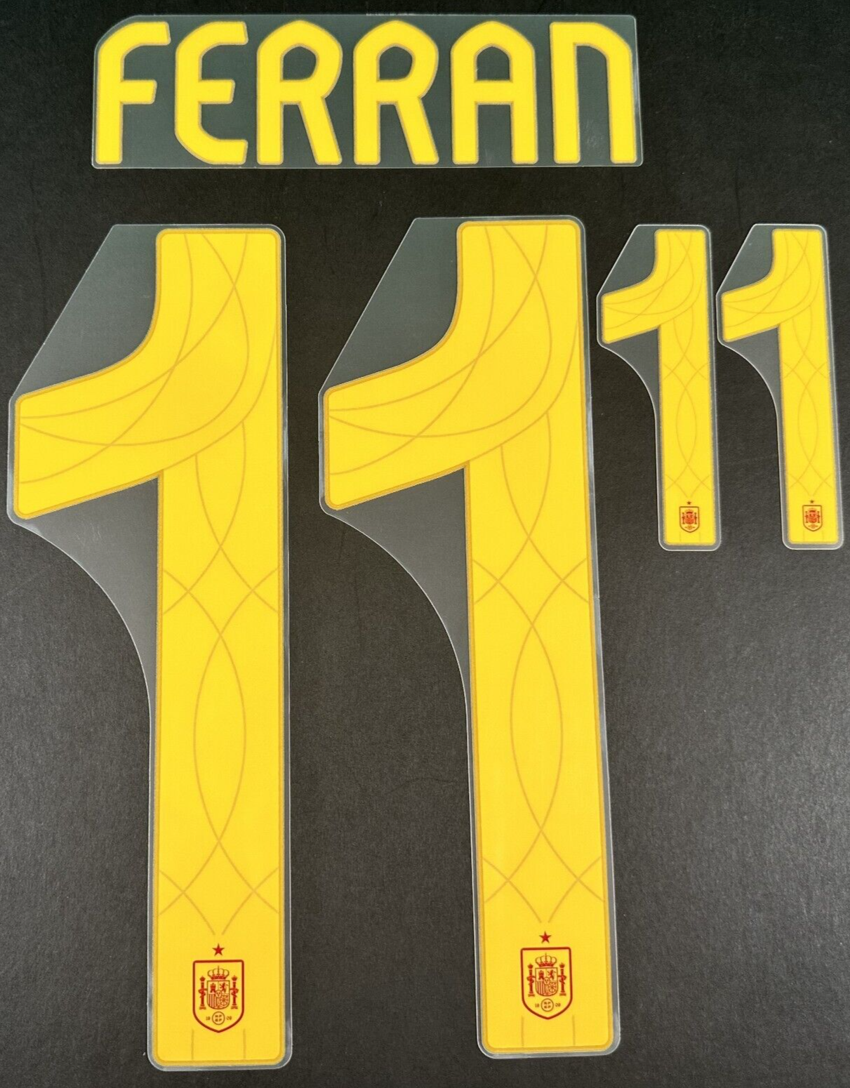 SPAIN 2024 2025 OFFICIAL AVERY DENNISON FERRAN 11 HOME PLAYER SIZE NAMESET