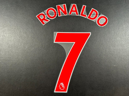 MAN UTD 2021 2022 RONALDO 7 OFFICIAL AVERY DENNISON RED PLAYER SIZE NAME SET