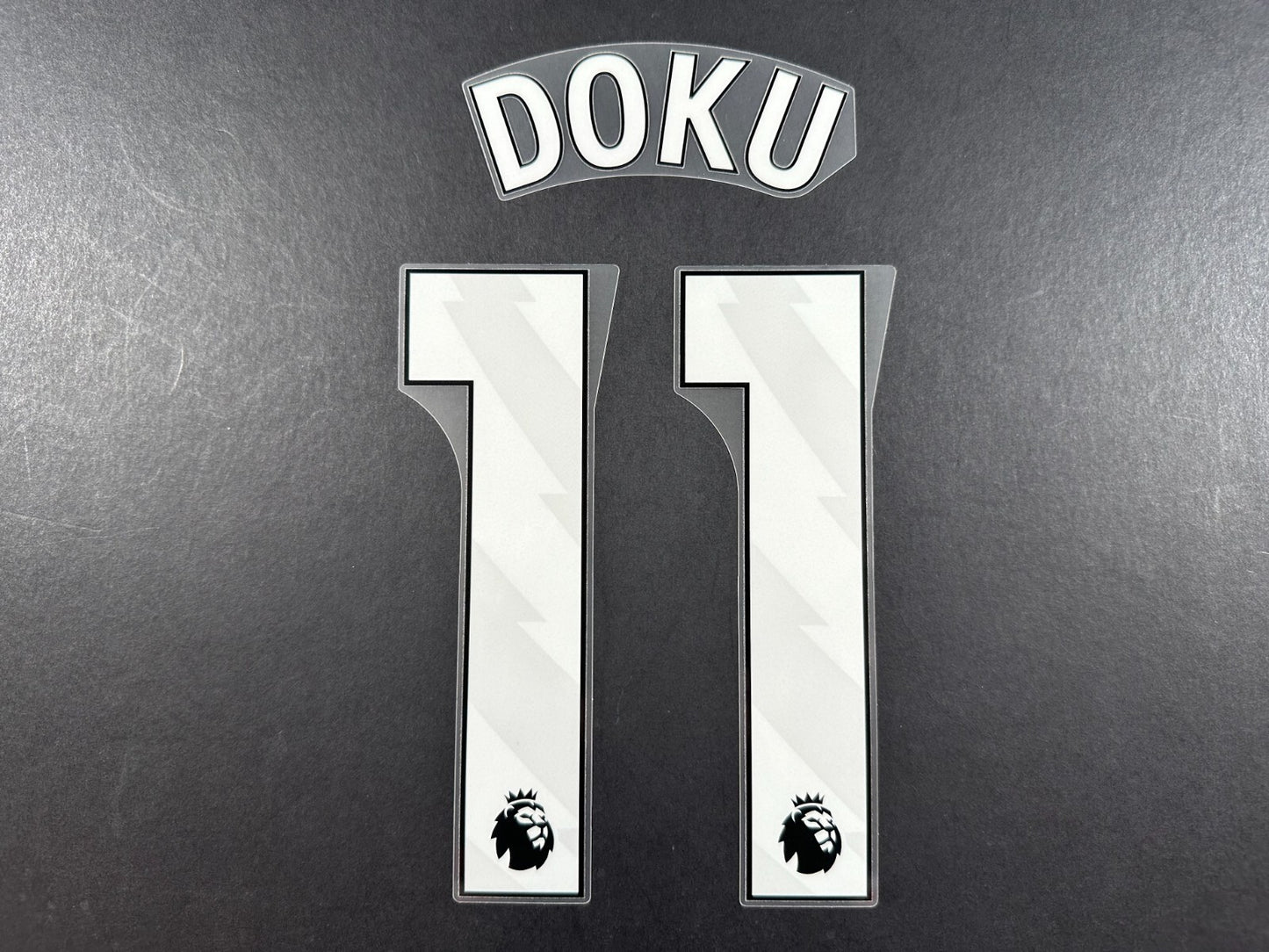 MAN CITY 2023 2024 DOKU 11 OFFICIAL AVERY DENNISON WHITE KIDS SIZE NAMESET