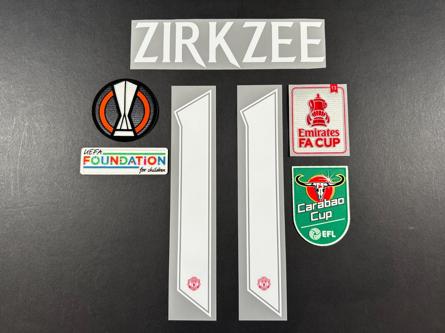 2024 2025 OFFICIAL MAN UNITED ZIRKZEE 11 WITH SLEEVE PATCHES PLAYER SIZE