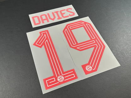 2023 2024 OFFICIAL BAYERN MUNICH DAVIES 19 HOME RED PLAYER SIZE NAMESET