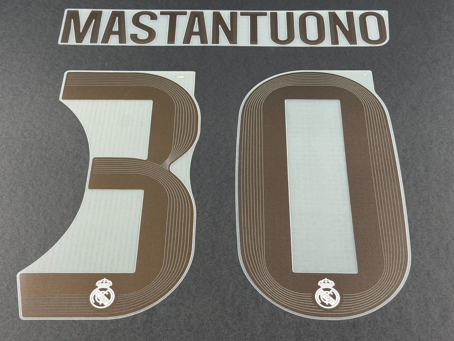 2025 2026 REAL MADRID MASTANTUONO 30 OFFICIAL HOME PLAYER SIZE NAME SET