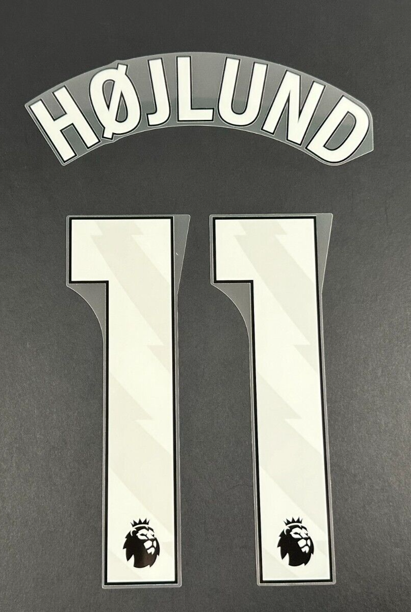 MAN UTD 2023  2024 HOJLUND 11 OFFICIAL AVERY DENNISON WHITE PLAYER SIZE NAME SET