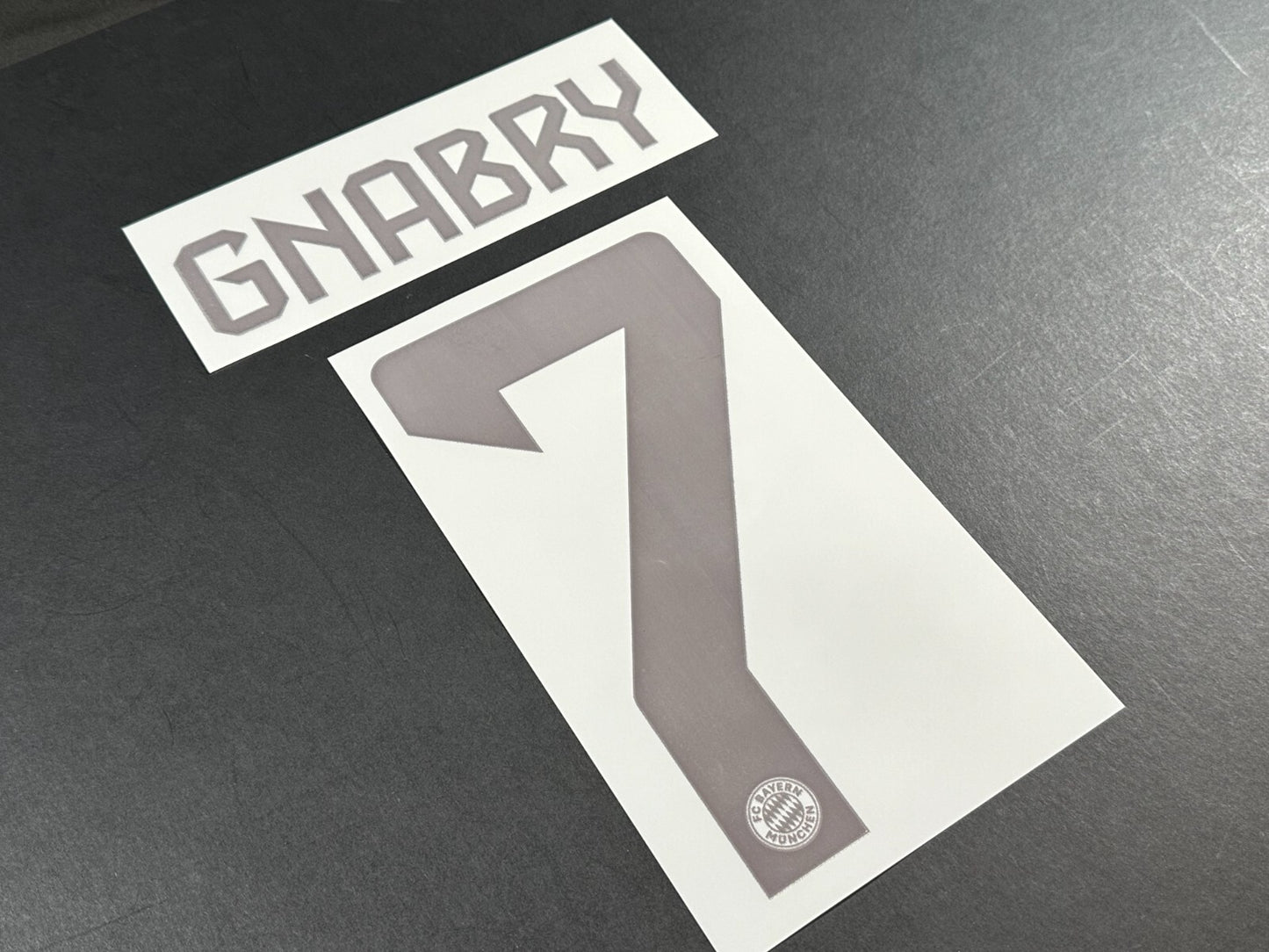 2024 2025 OFFICIAL BAYERN GNABRY 7 HOME DARK RED PLAYER SIZE NAMESET