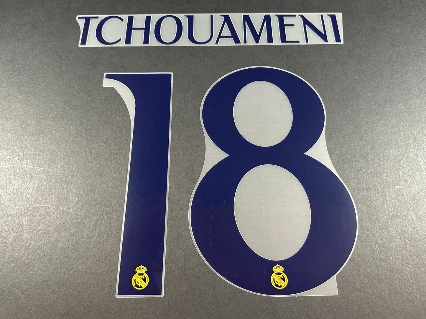 2023 2024 AVERY DENNISON REAL MADRID TCHOUAMENI 18 HOME PLAYER SIZE NAMESET