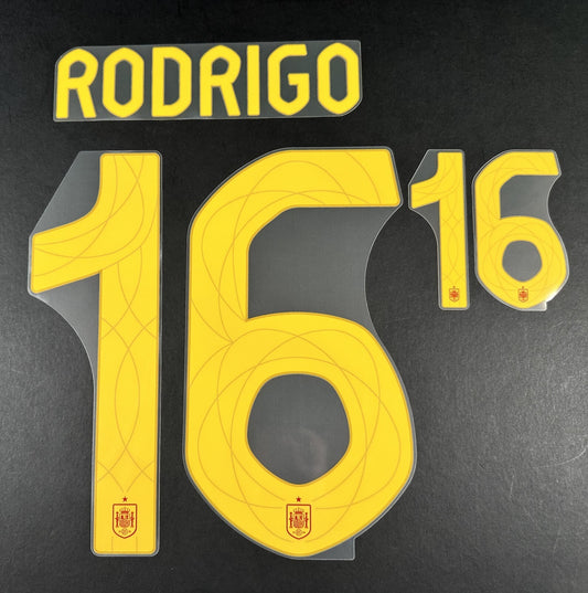 SPAIN 2024 2025 OFFICIAL AVERY DENNISON RODRIGO 16 HOME PLAYER SIZE NAMESET