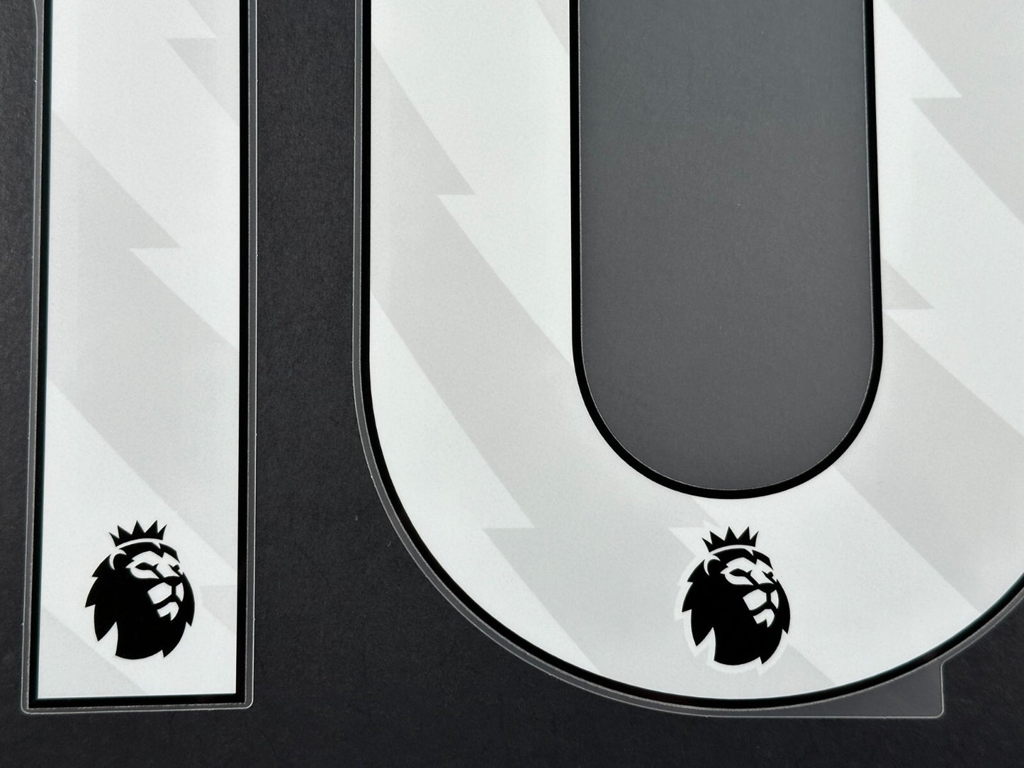 MAN UTD 23 - 25 RASHFORD 10 OFFICIAL AVERY DENNISON WHITE PLAYER SIZE NAME SET