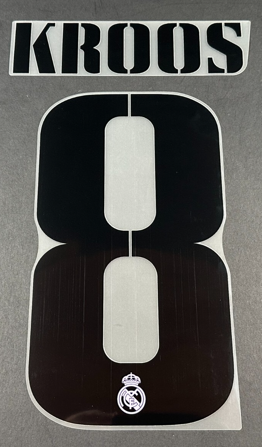 2022 2023 AVERY DENNISON REAL MADRID KROOS 8 HOME BLACK PLAYER SIZE NAMESET