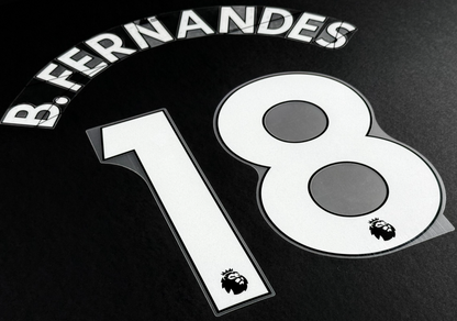 MAN UTD 19/23 B. FERNANDES 18 OFFICIAL AVERY DENNISON WHITE PLAYER SIZE NAME SET