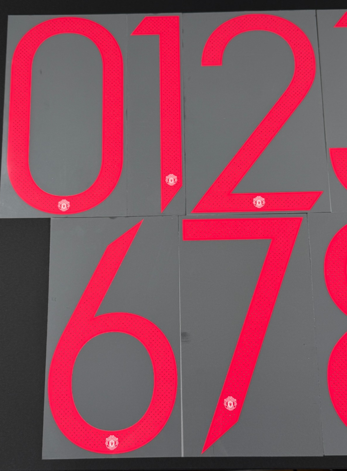 2021 2022 OFFICIAL MANCHESTER UNITED AWAY UCL CUP PLAYER SIZE NUMBERS 270MM
